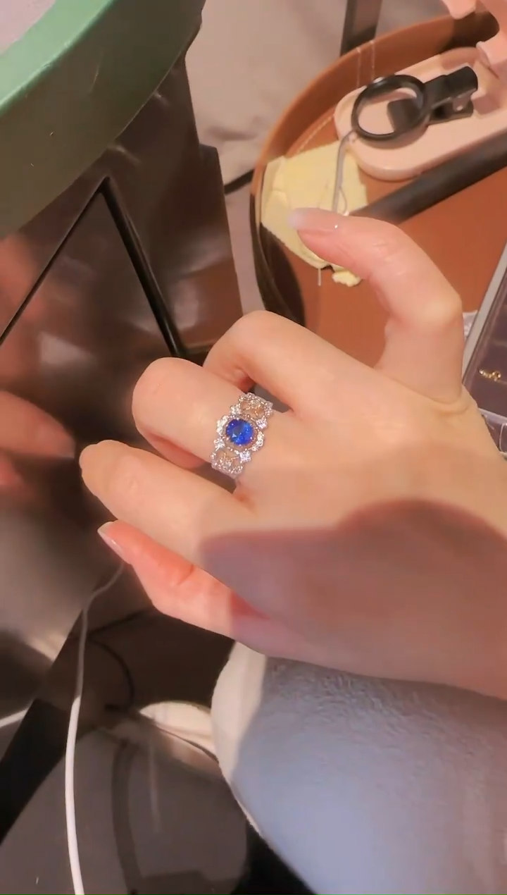 【闪购商品】蓝宝石戒指18K金镶嵌精选H 蓝宝石戒指