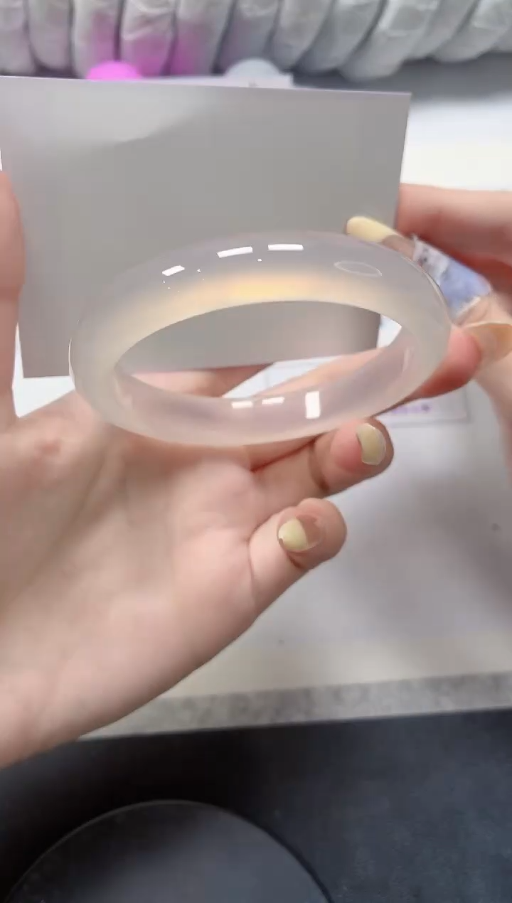 石英质玉手镯未镶嵌412-58.4荔枝