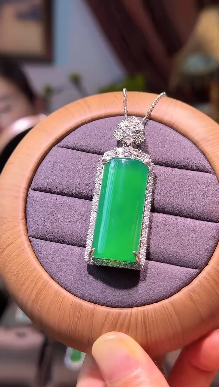 玛瑙/玉髓颈饰合金玉髓吊坠