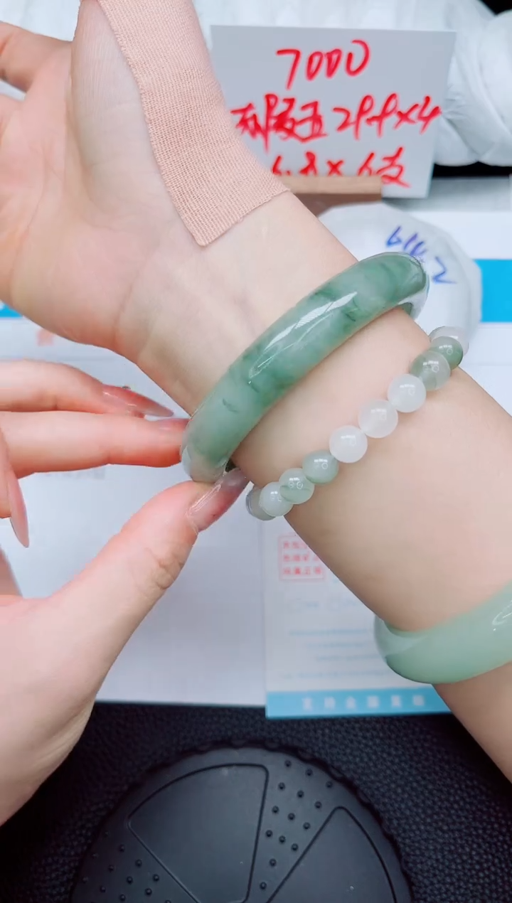 石英质玉手镯未镶嵌46-64.5