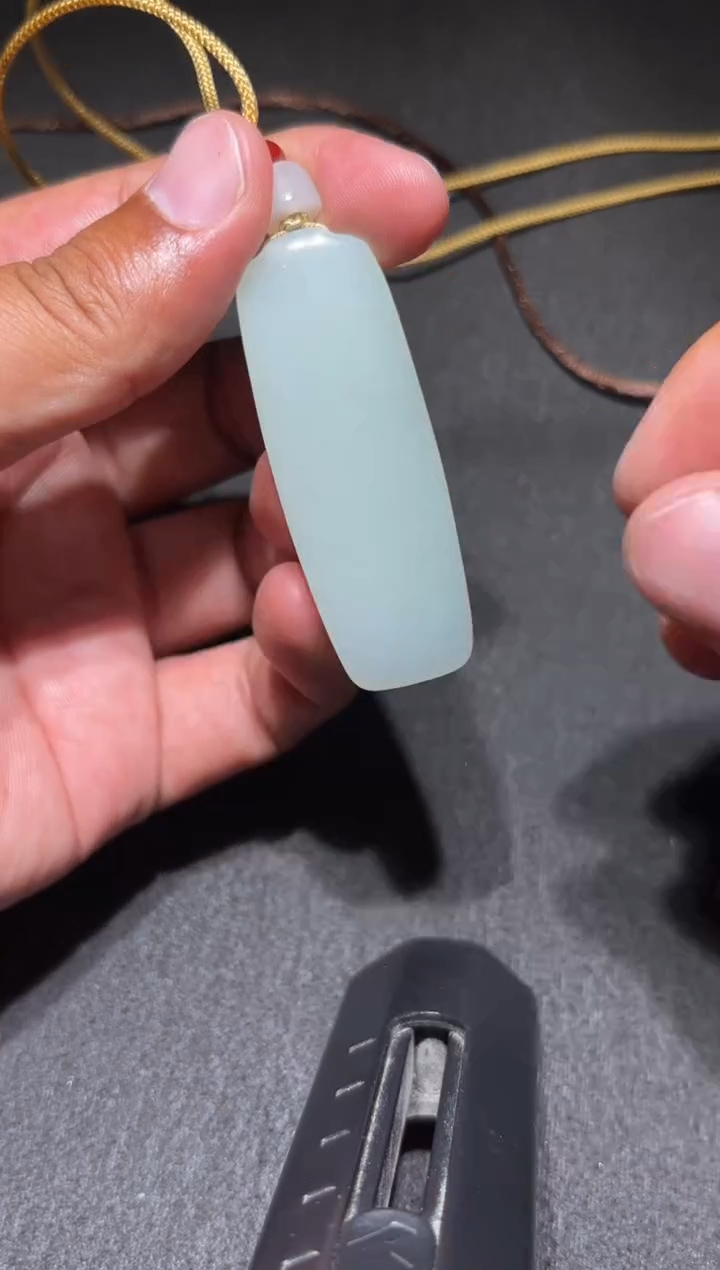 未镶嵌和田玉挂件和田玉