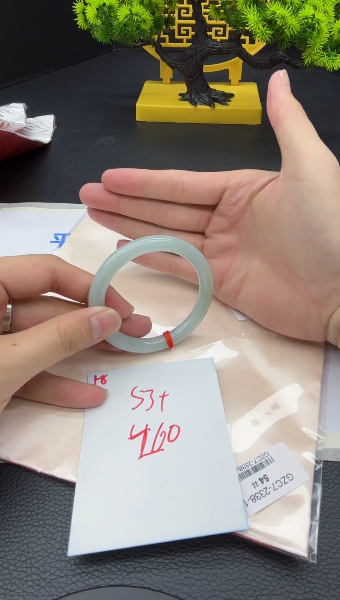 翡翠手镯未镶嵌111