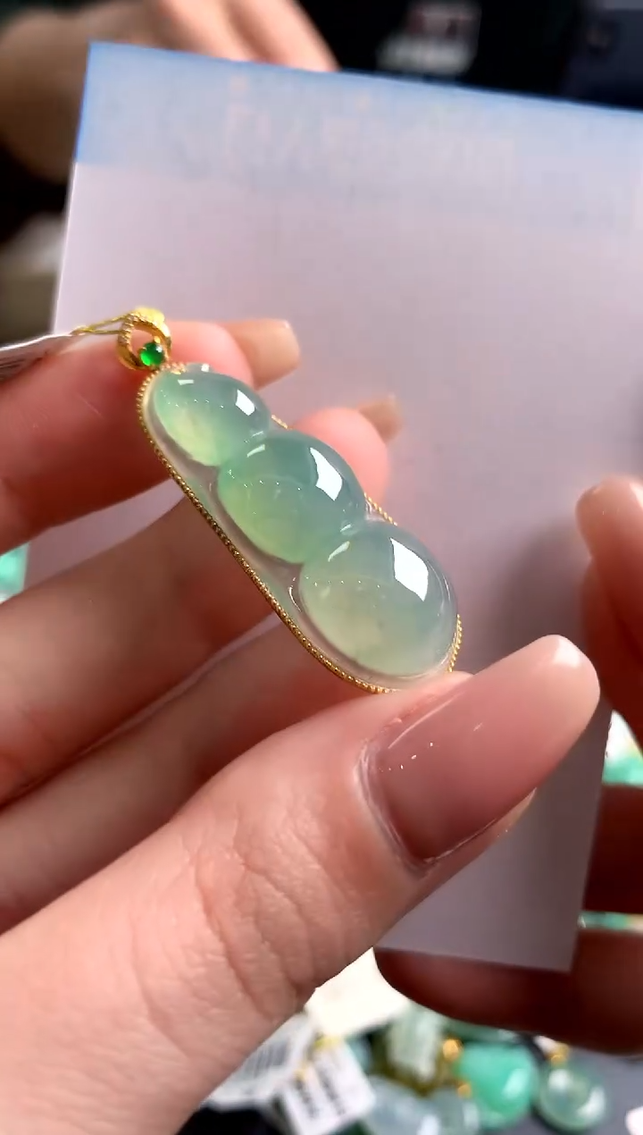 【闪购商品】翡翠颈饰18K金镶嵌0010915574