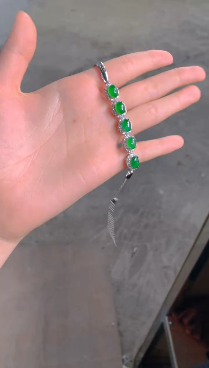 【闪购商品】定制翡翠未镶嵌117多样性发货(发其一）