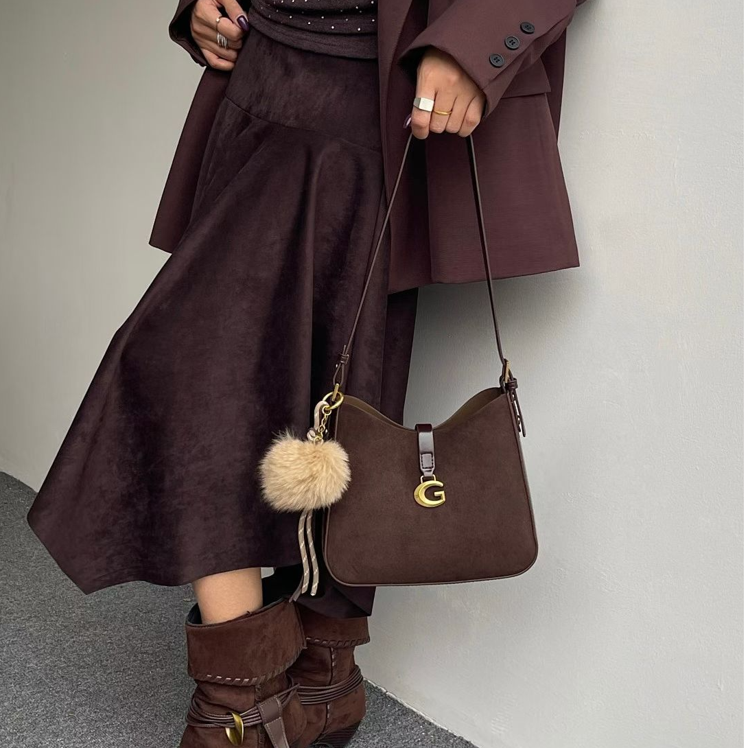 轻奢女包高级感腋下包包女2025秋冬新款小众复古磨砂皮单肩斜挎包