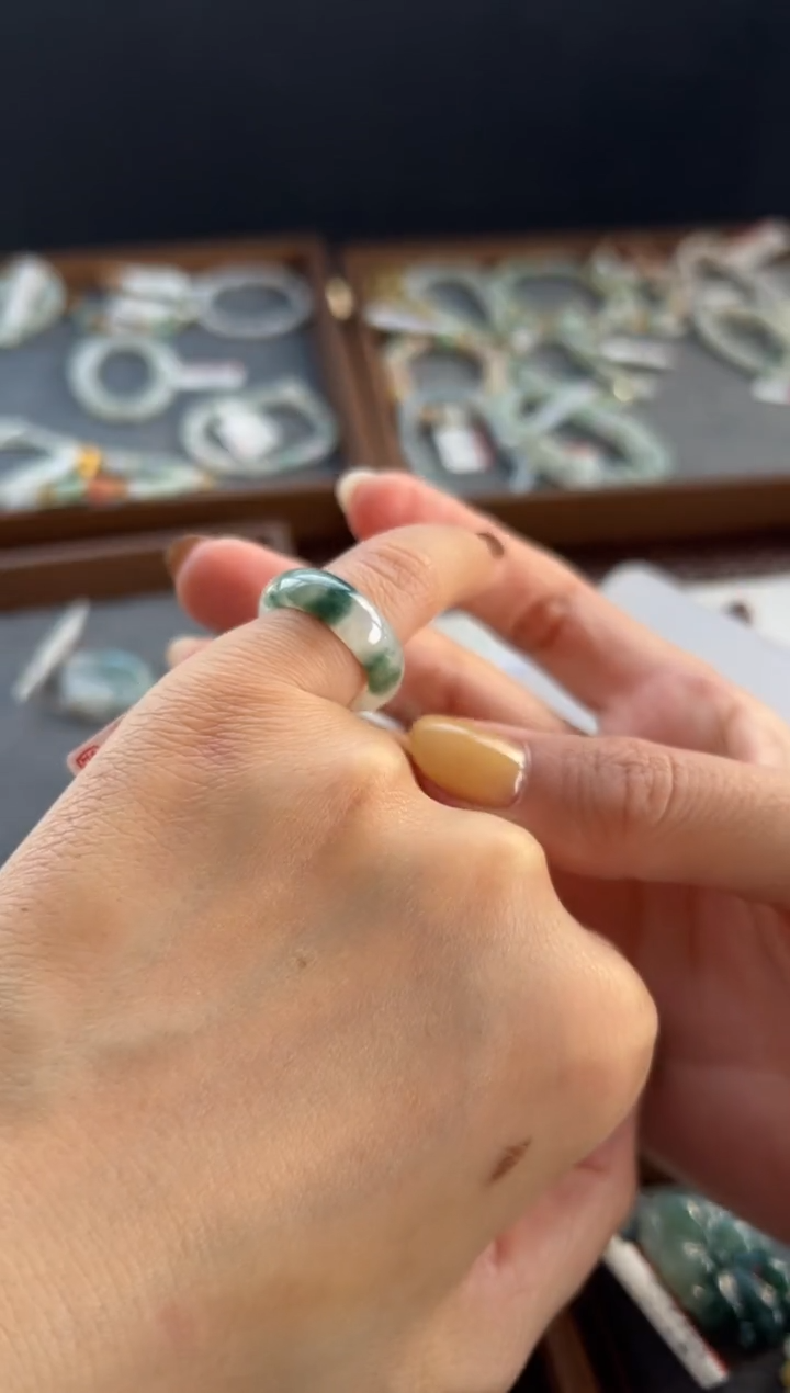 【闪购商品】翡翠吊坠(不含链)未镶嵌741号11号戒圈