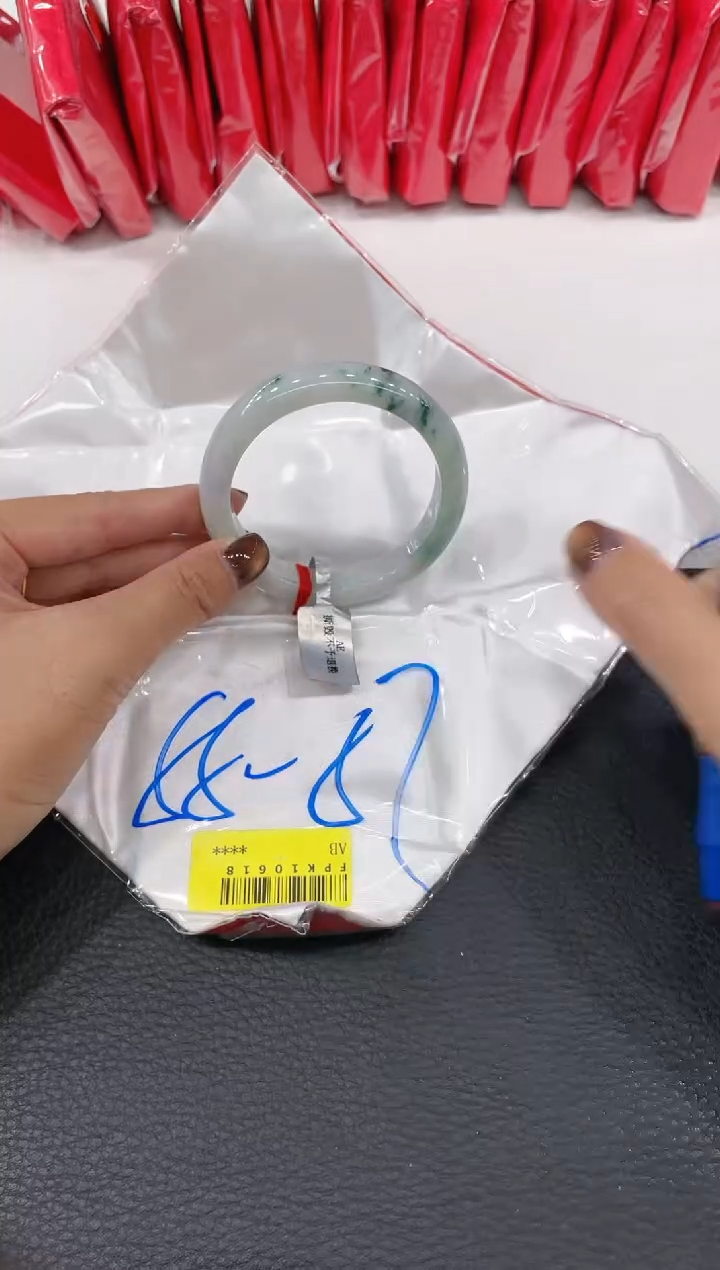 【闪购商品】翡翠手镯未镶嵌手镯