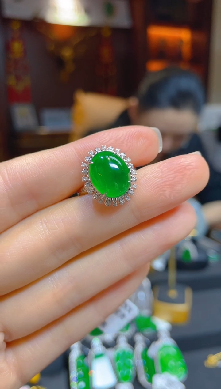 【闪购商品】翡翠戒指18K金镶嵌115090天然A货翡翠蛋面戒指