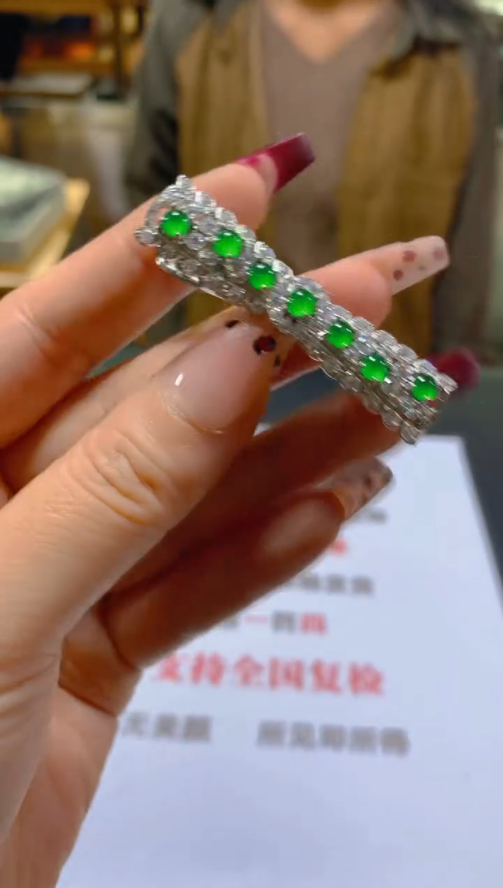 颈饰未镶嵌翡翠多样性发一