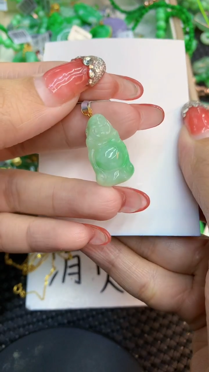 颈饰未镶嵌翡翠1