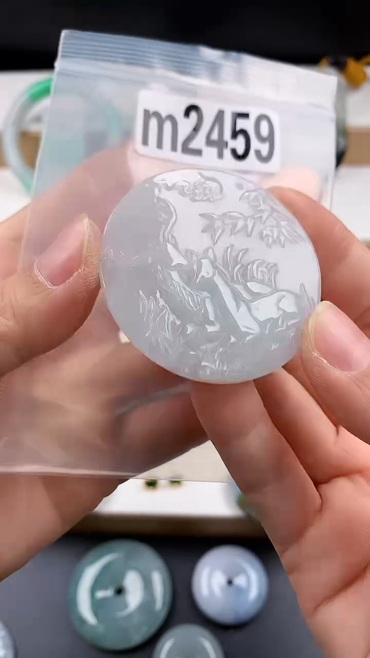 颈饰未镶嵌翡翠天然翡翠吊坠挂件