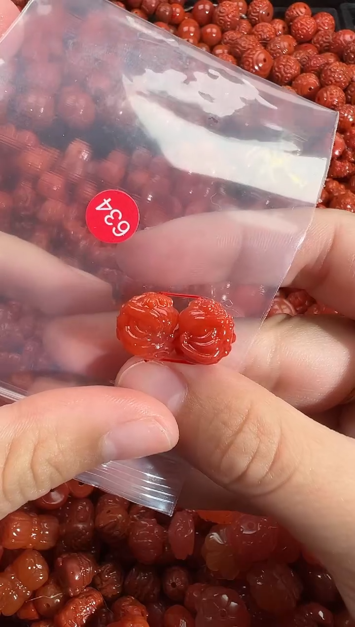 颈饰未镶嵌南红玛瑙1