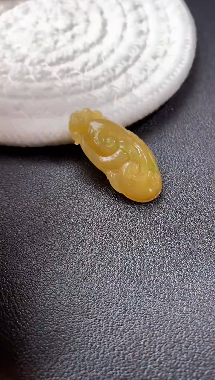 未镶嵌定制翡翠黄翡如意