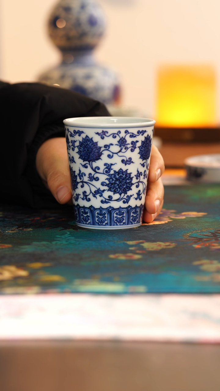 【闪购商品】松风馆缠枝莲可乐杯