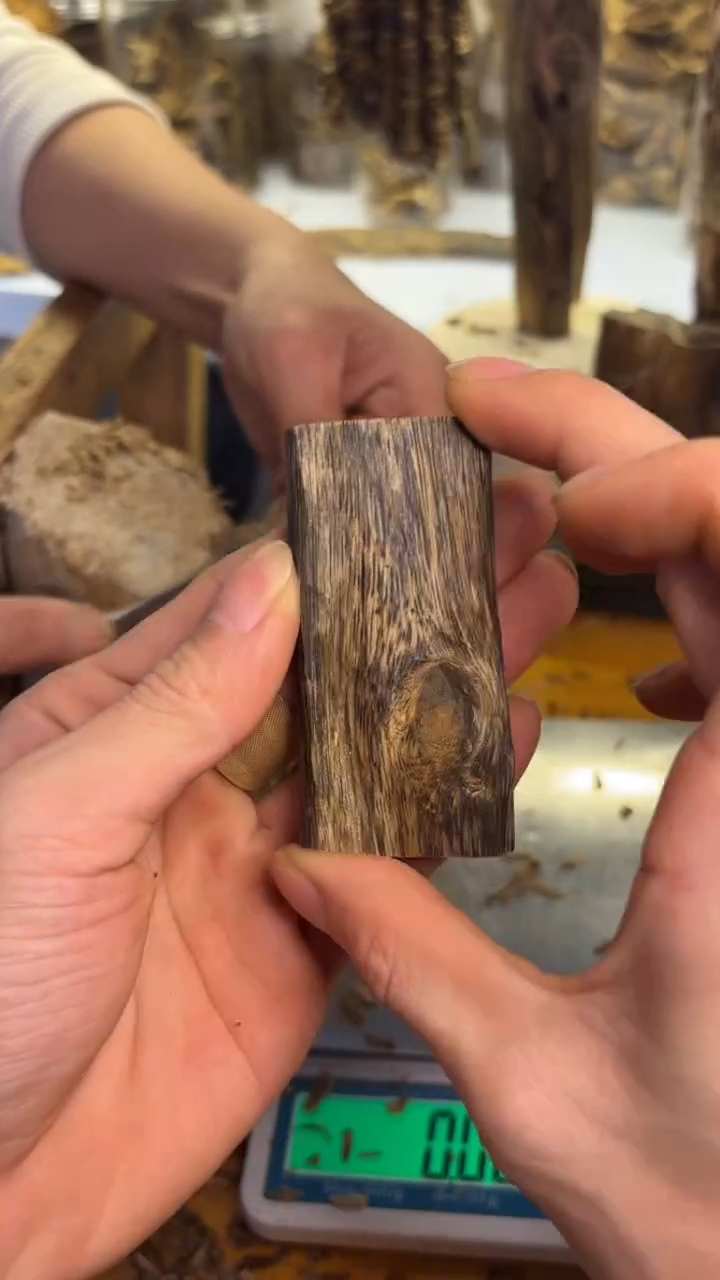 沉香沉香碎屑高油奇楠沉香19.5克