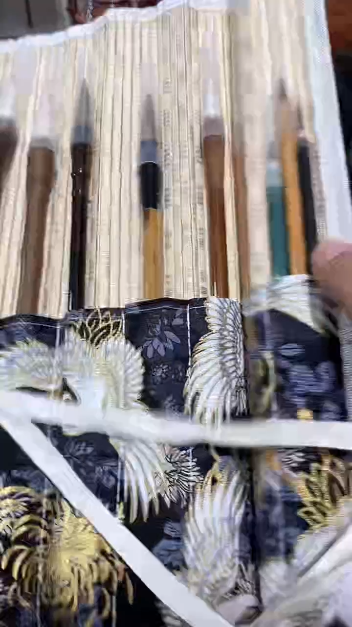 瓷片闪购商品  如图所示