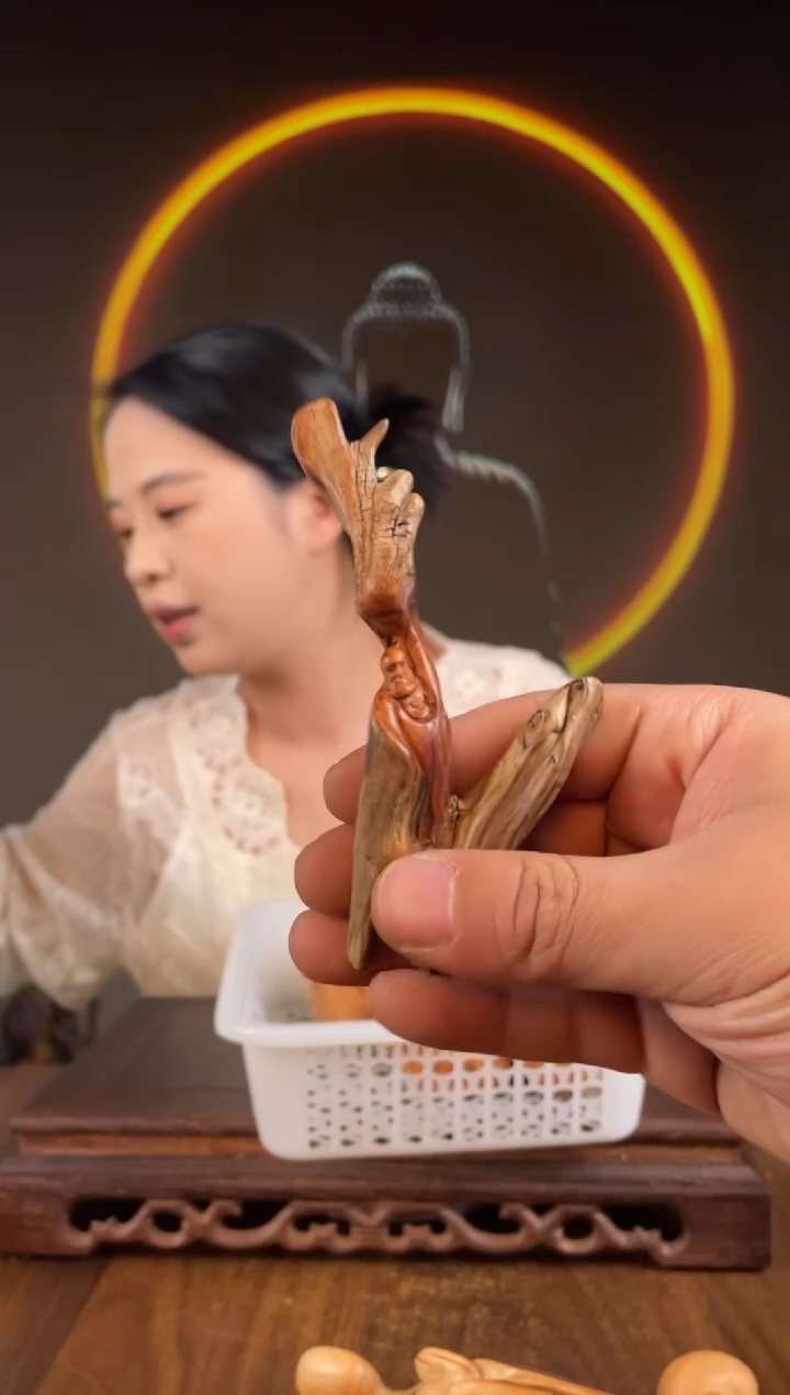 【闪购商品】柏木（崖柏）手工摆件,先抢先得!428