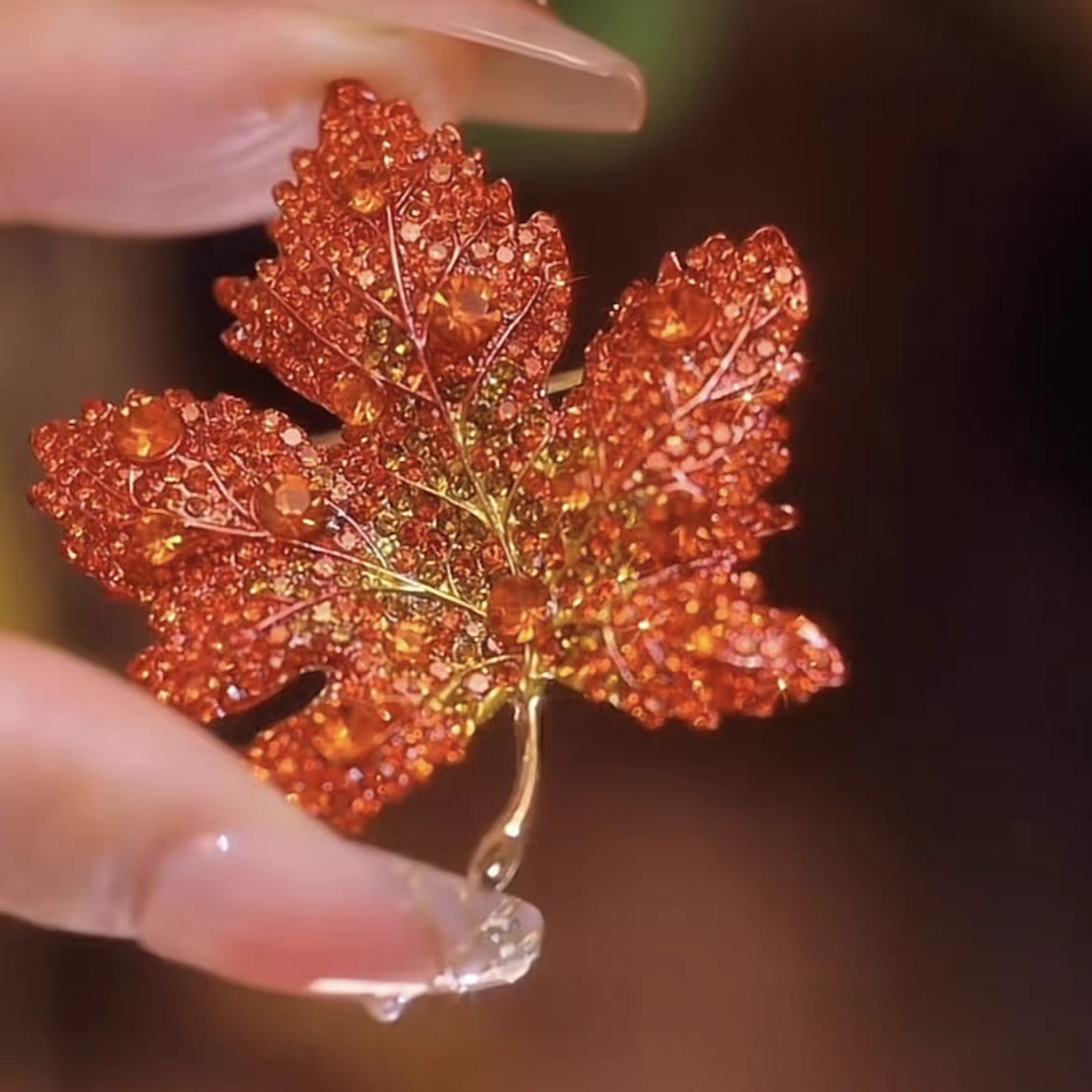 铜合金合成锆石胸针 锌合金 玻璃 合成立方氧化锆 枫叶胸针