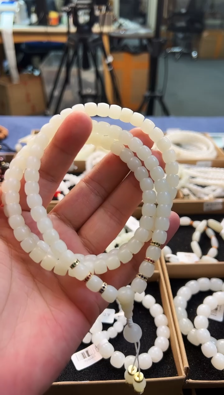 未镶嵌手串和田玉8+108