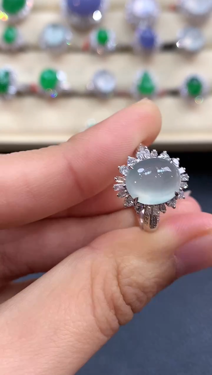 【闪购商品】翡翠戒指18K金镶嵌B129   