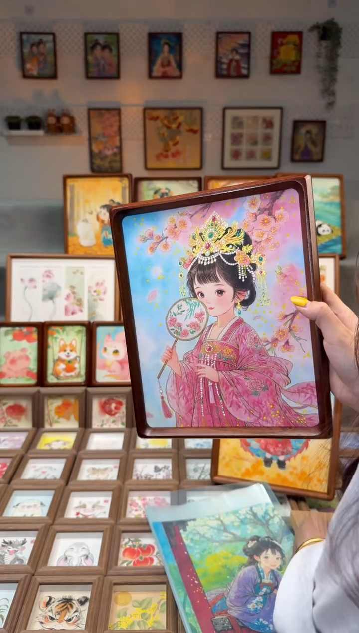 国画粉衣女孩 手绘国画10