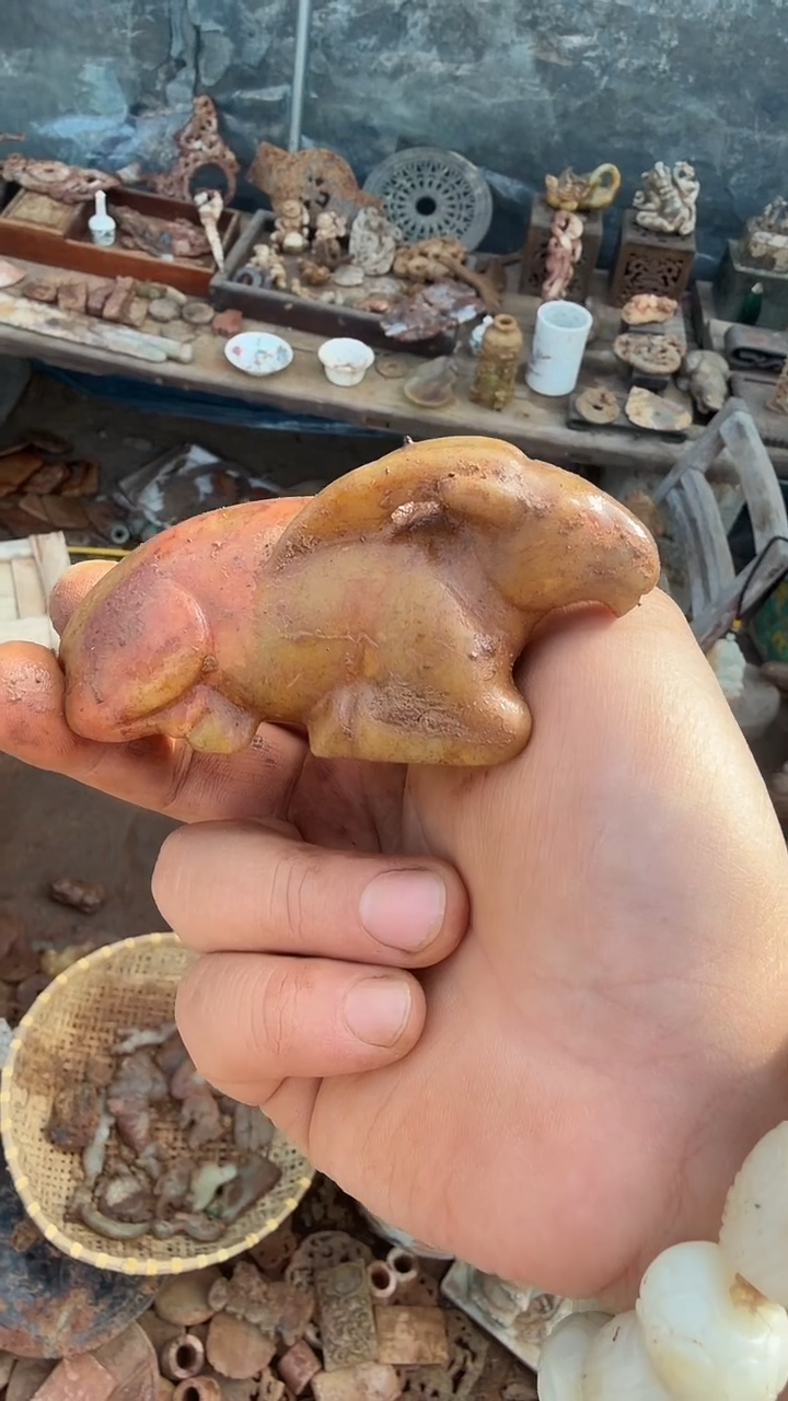 未镶嵌岫岩河磨玉（透闪石质玉）挂件蓝*岫岩河磨玉