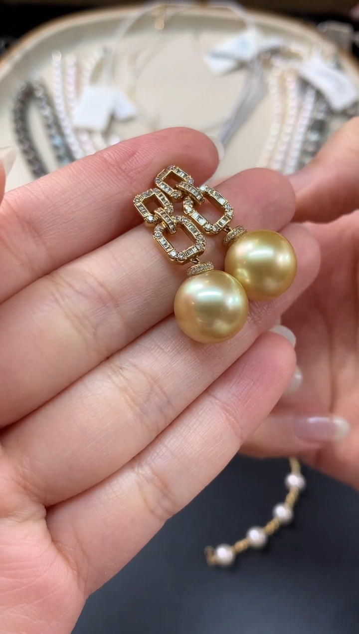 【闪购商品】海水珍珠耳饰18K金镶嵌A76|9999.9