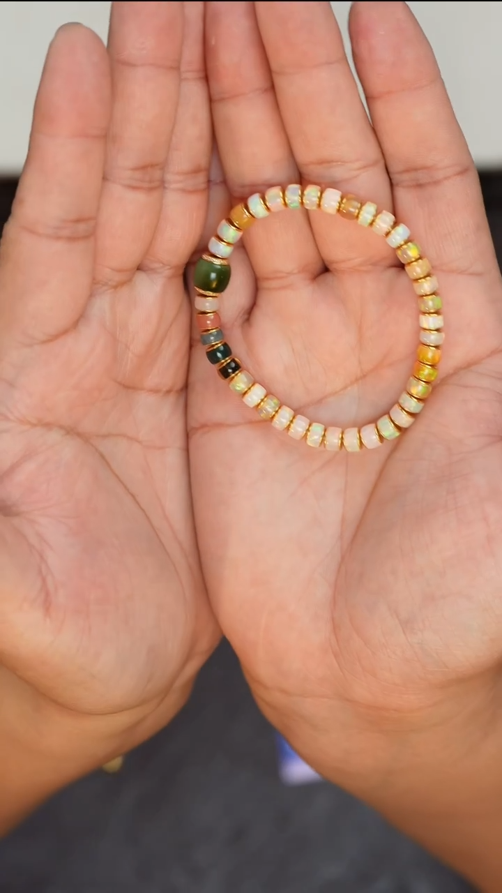 【闪购商品】欧泊手串未镶嵌欧泊手串