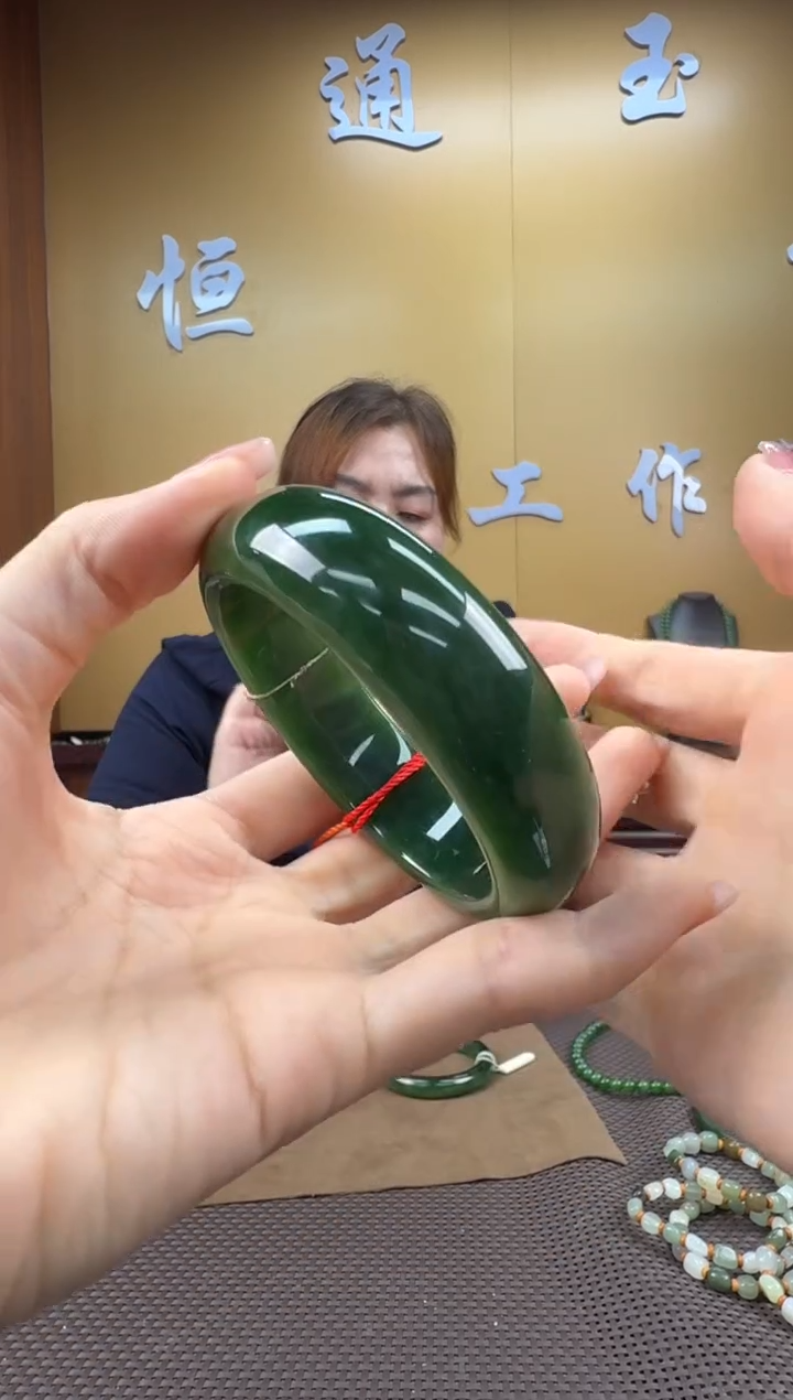 颈饰未镶嵌和田玉手镯61