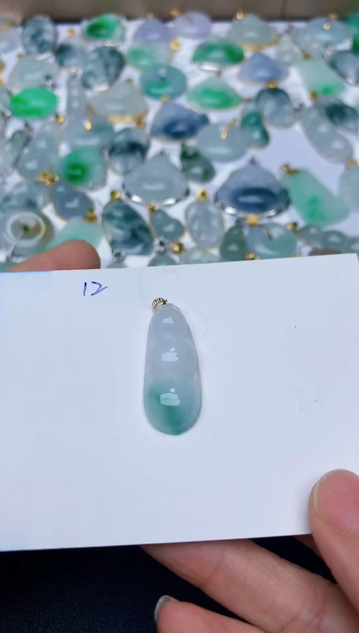 【闪购商品】翡翠颈饰18K金镶嵌天然翡翠A货   