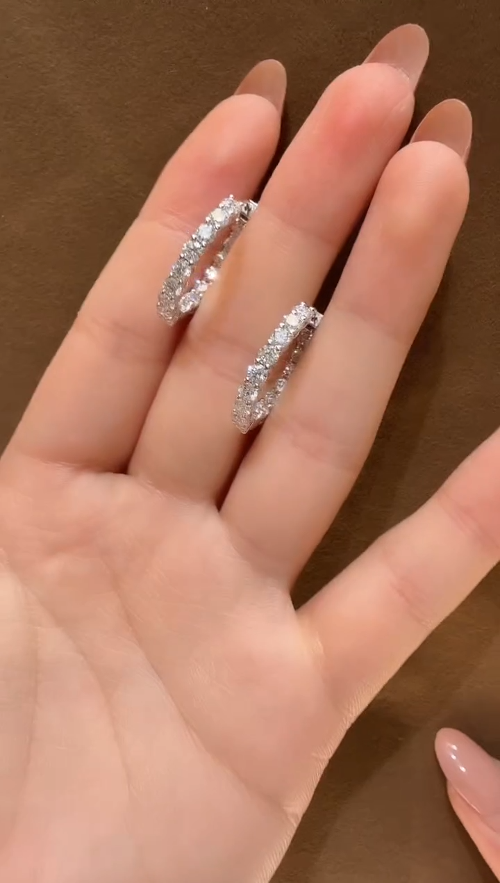 18K金镶嵌实验室培育钻石耳饰@@耳圈白圆形十五钻15MM