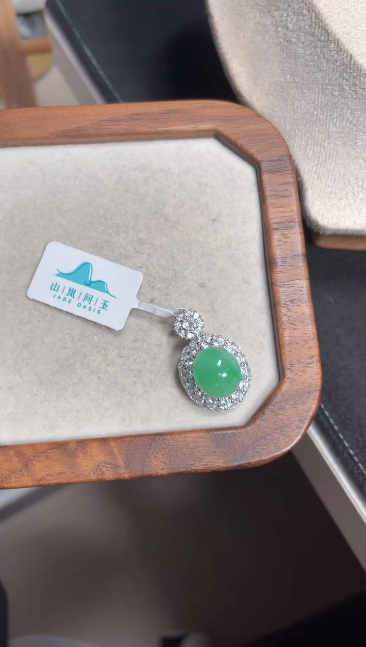 【闪购商品】翡翠颈饰银S925镶嵌翡翠