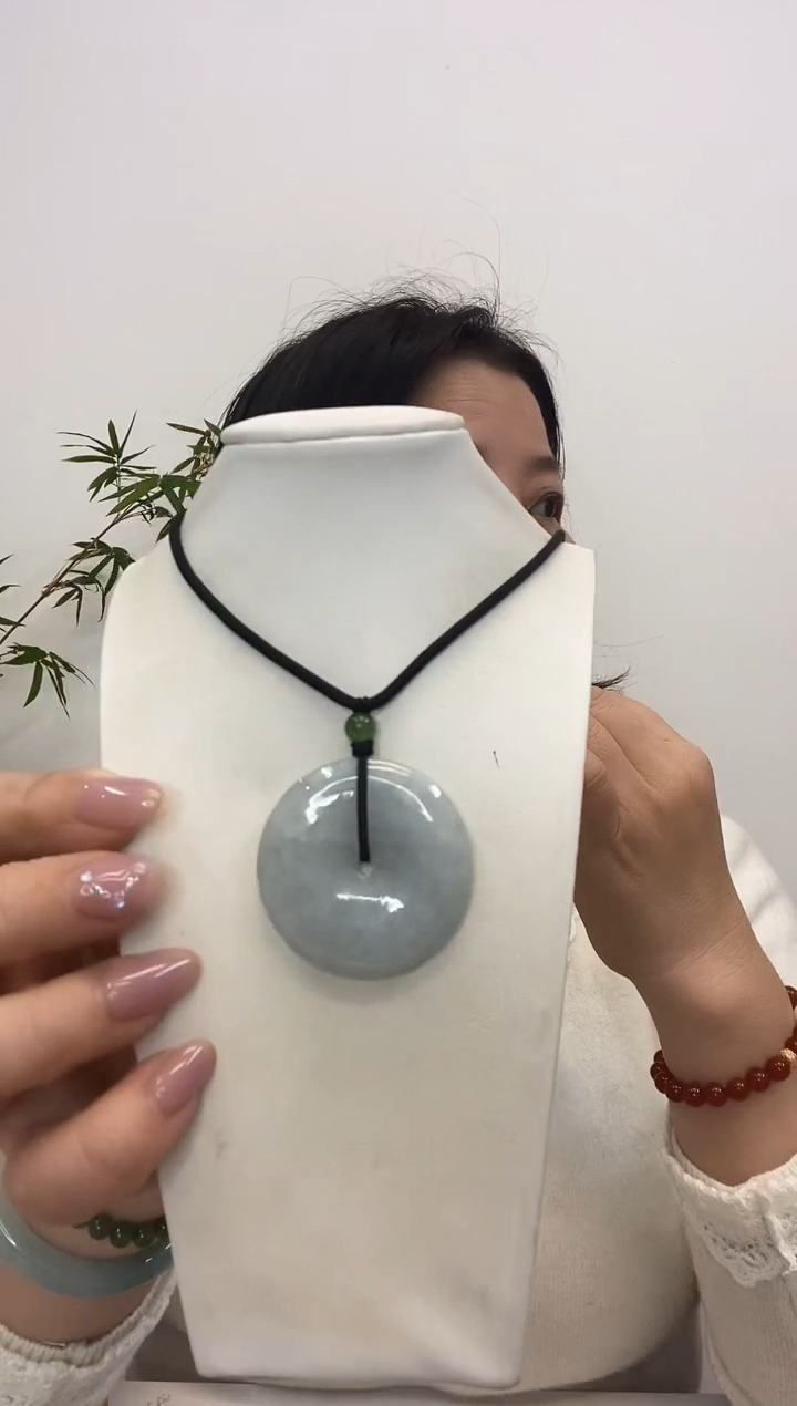 【闪购商品】翡翠颈饰未镶嵌大平安扣