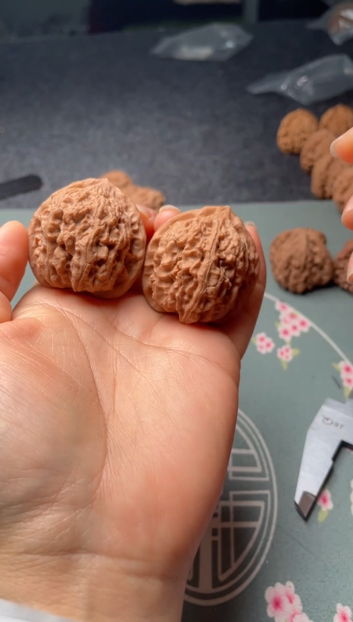 把件文玩核桃w318   牡丹 39尺