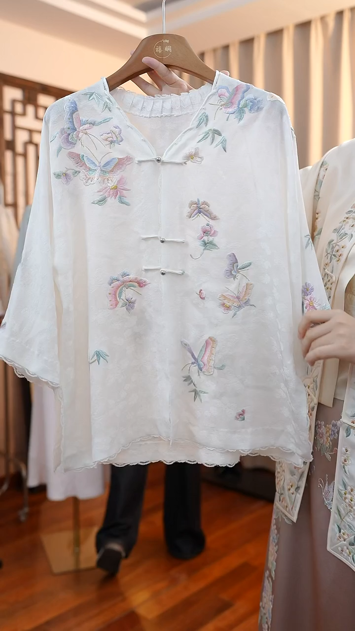 刺绣桑蚕丝非遗苏绣服饰