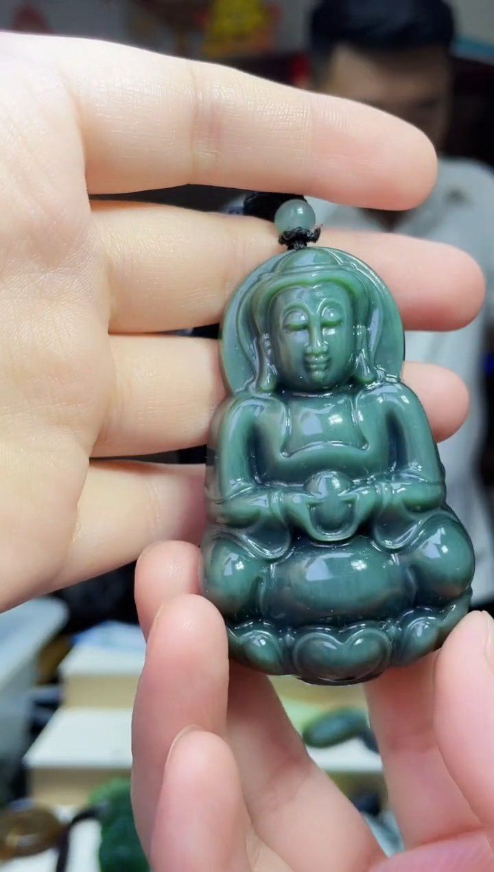 和田玉未镶嵌颈饰1