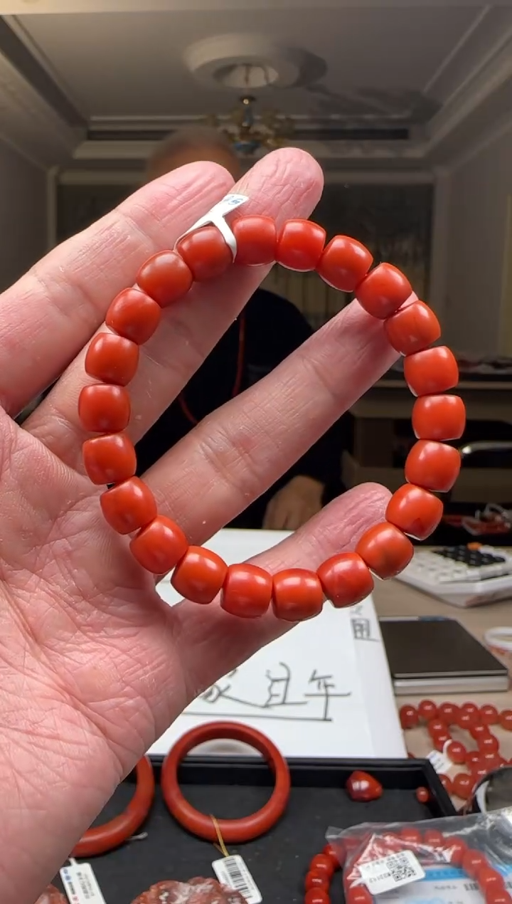 【闪购商品】南红玛瑙9mm阿东寨手串直切未镶嵌多样性发一件