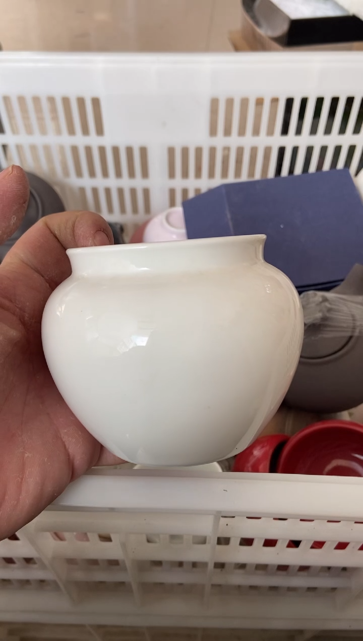 杯无运费险有瑕疵的摄影的产品有使用过的痕迹有点脏介意勿拍