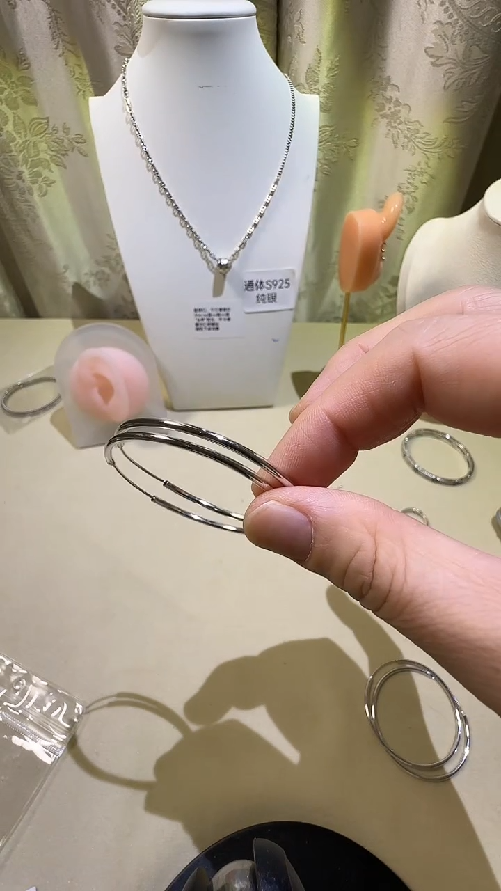 925银无4.7内径大耳圈