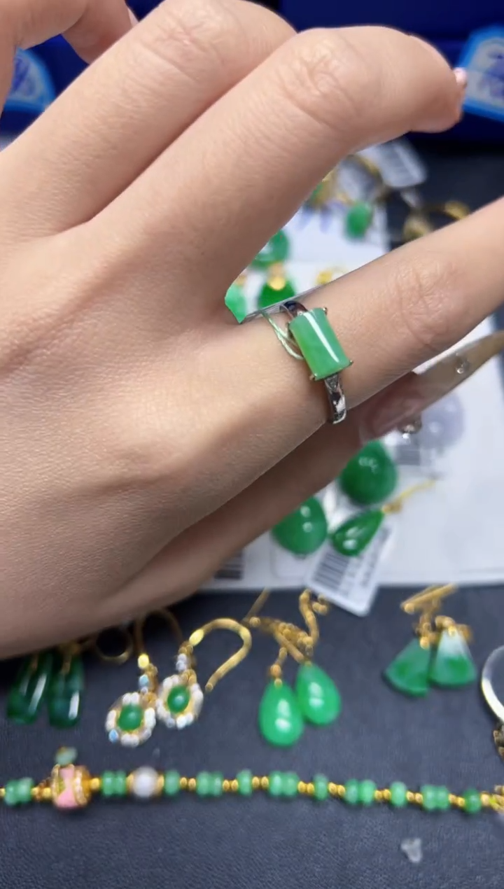 【闪购商品】翡翠戒指未镶嵌Y缅料A货/支持复检/一件