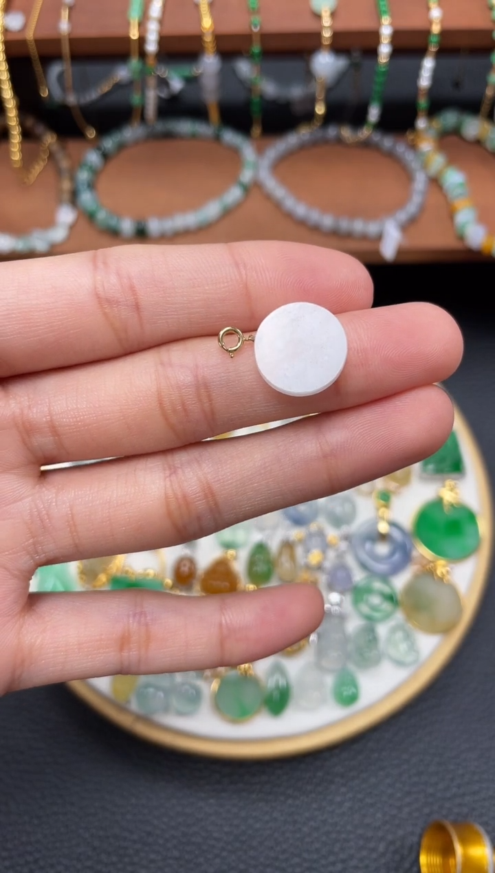 【闪购商品】翡翠吊坠(不含链)18K金镶嵌一个  JK305