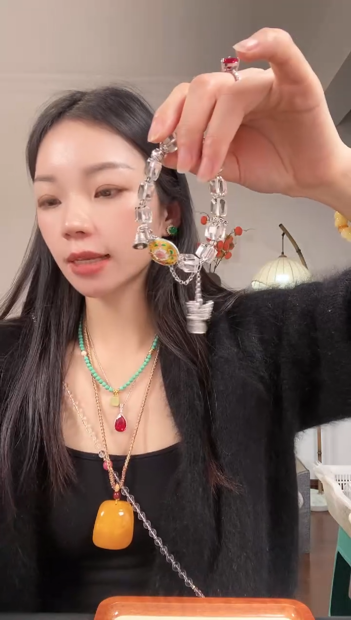 【闪购商品】琥珀颈饰未镶嵌A38AAAAAAA