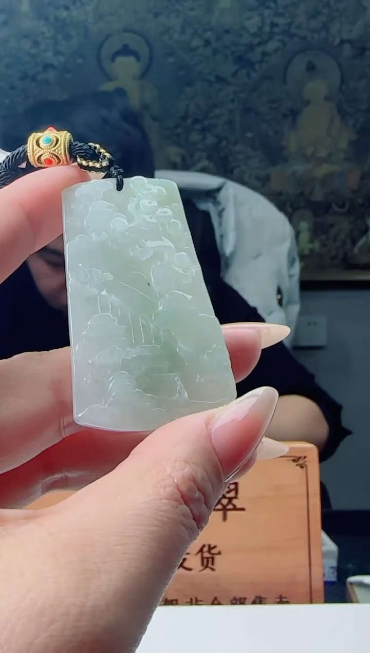 【闪购商品】翡翠颈饰未镶嵌11111111