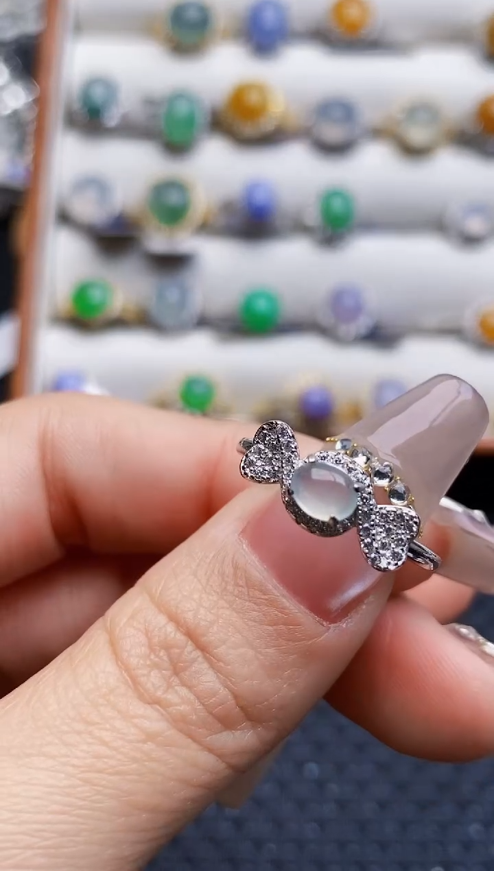 银S925镶嵌戒指翡翠➳****?8404