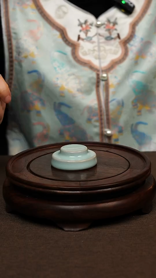 瓷片天青色茶壶盖置微瑕不带礼盒