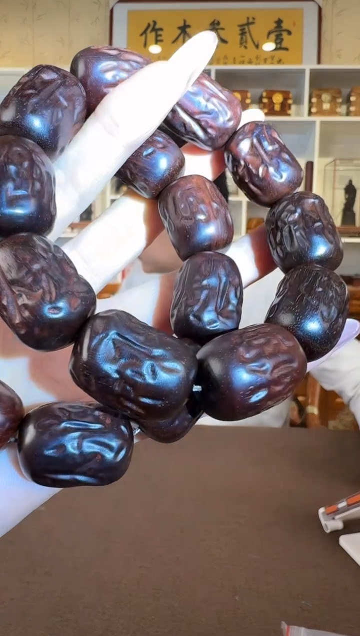 檀香紫檀（小叶紫檀）18*24 大枣珠单圈手串