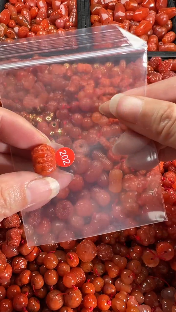 【闪购商品】南红玛瑙颈饰未镶嵌1