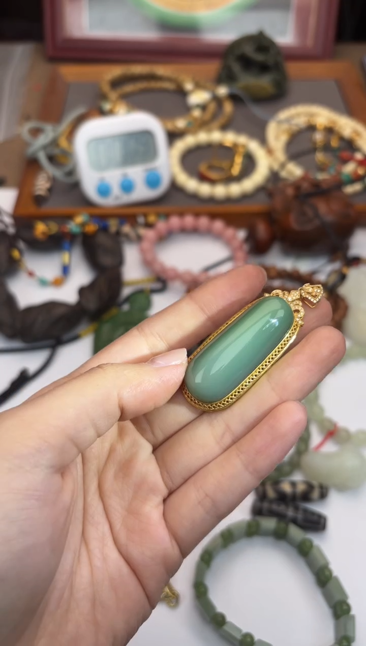 【闪购商品】和田玉吊坠(不含链)18K金镶嵌和田玉吊坠