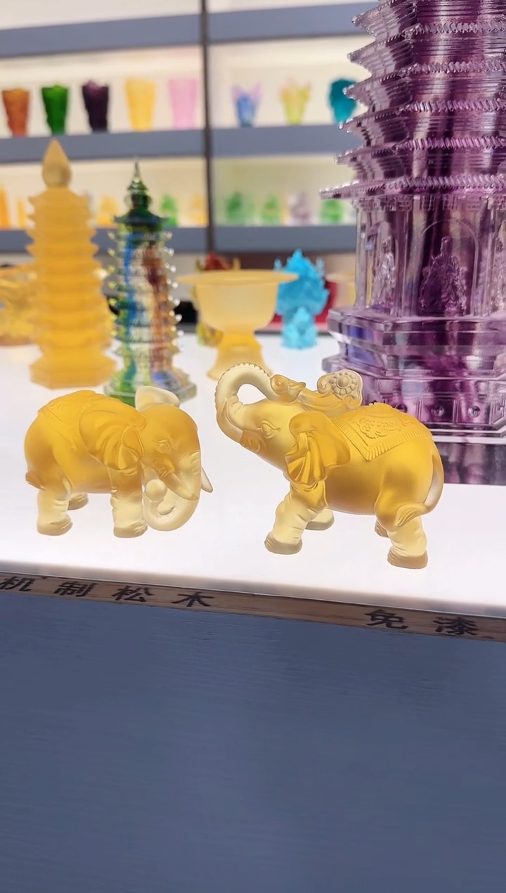 手工艺品琉璃金色小象一对