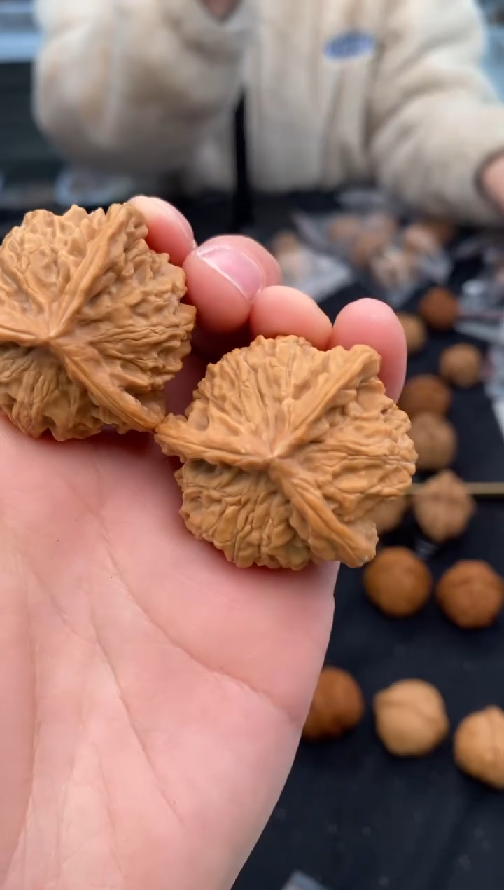 【闪购商品】文玩核桃把件盘山奔37-t515